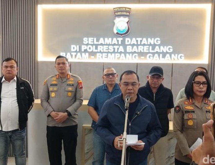 PENGGEREBEKAN KASINO DI BATAM, 197 ORANG DIAMANKAN, UANG RP 7.79 MILIAR DISITA.